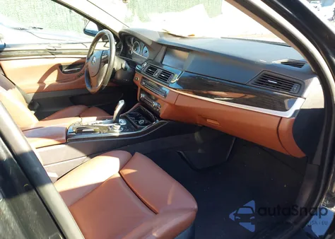 2013 BMW 528I xDrive z USA, uszkodzony, nr VIN WBAXH5C58DD111600